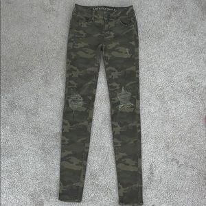 American Eagle Camo Super Stretch Jeggings